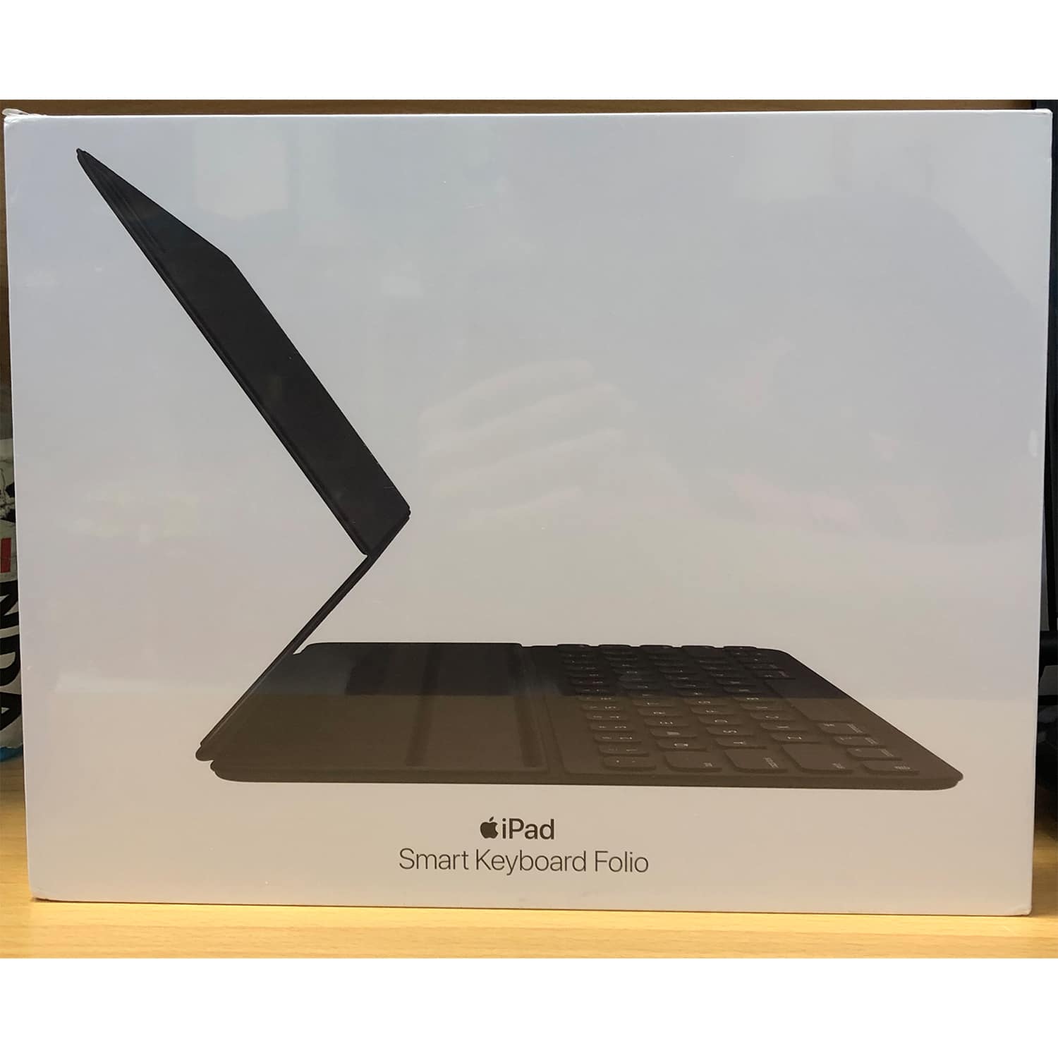 کیف کلاسوری کیبورد دار اپل مدل Smart Keyboard Folio مناسب برای تبلت اپل Ipad Pro 12.9 inch
